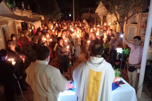 Diócesis de San Felipe anuncia Misas de la Luz en cementerios del valle por Todos los Santos