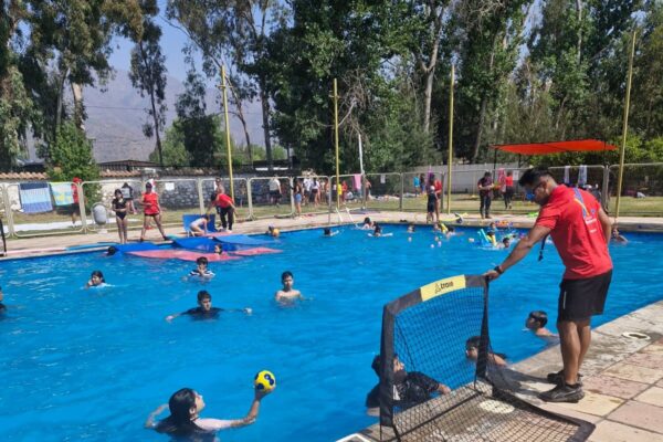 En piscina municipal de Putaendo se dio vamos al programa Temporeras 2026