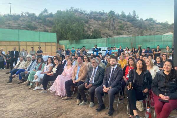 Con ceremonia de la Primera Piedra partió construcción de nuevo Cesfam de Curimón