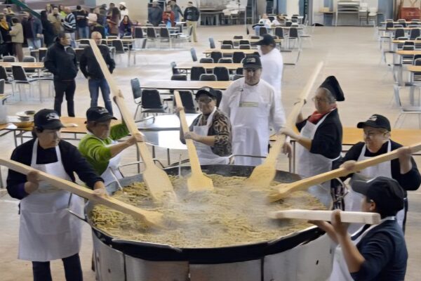 Santa María volverá a cocinar el Chupe de Guatitas más gran de Chile