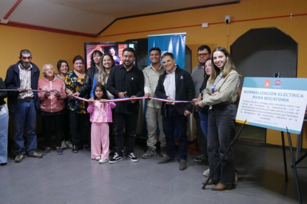 Proyecto de Codelco Andina permitió regularizar infraestructura eléctrica en viviendas de Bocatoma