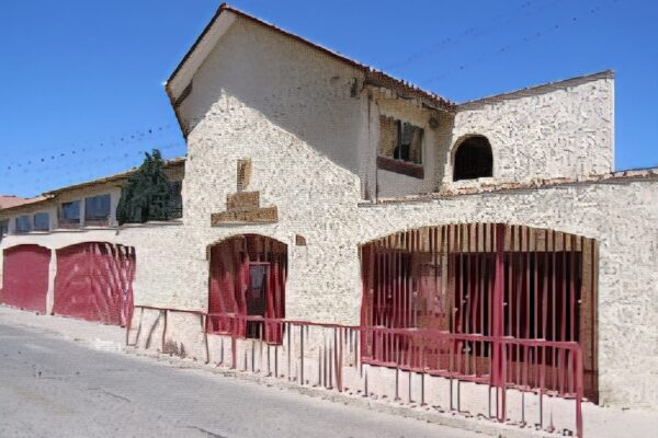 Alumno de 11 años fue sindicado como autor de rayados de amenazas en Colegio Marie Poussepin de Putaendo