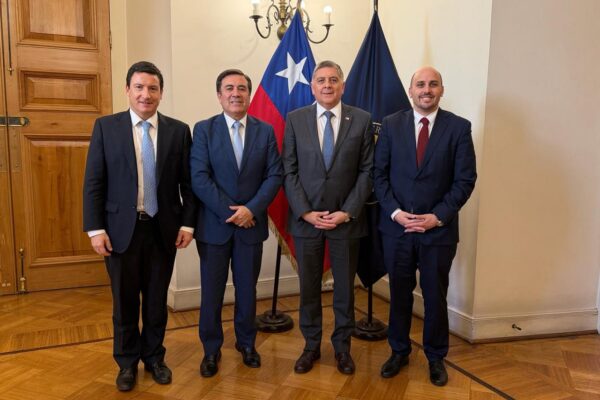 Alcalde de Los Andes instala ante el Ministerio del Interior la urgencia de modernizar el Camino Internacional