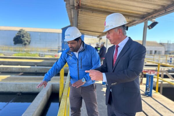 Esval producirá 92 millones de litros adicionales de agua potable ante alzas de hasta 34% en comunas costeras en Fiestas Patrias