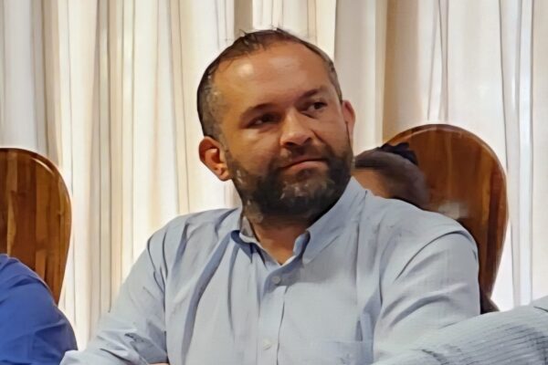 Rol de Farmacia Municipal de San Felipe es destacado por Concejal Muena