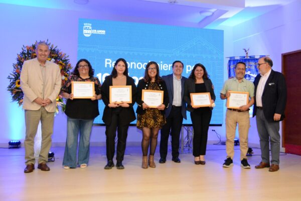Municipio andino reconoce a sus funcionarios por trayectoria laboral